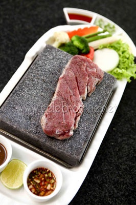 Stone Grill ปิ้ง-ย่าง อร่อยลิ้นที่ 'ฮิรากิ' 