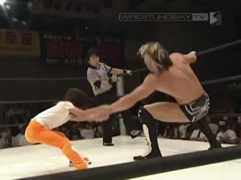 ลีลานักปล้ำสาว 9 ขวบอัดผู้ใหญ่คว่ำไม่มีกลัว!!