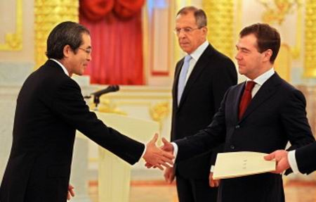 สื่อรายงานญี่ปุ่นปลดทูตประจำรัสเซีย หลังทำพลาดกรณีหมู่เกาะคูริล