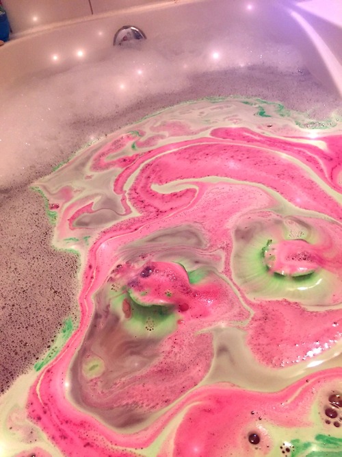 HAPPY BATH HAPPY TIME