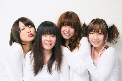 เอ็มวีสยิว ของวง BiS ไม่บอกไม่รู้นะเนี่ยว่าใส่เสื้อผ้า