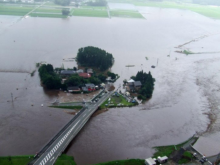 ญี่ปุ่นเจอฝนหนัก! ดินถล่มกั้น 5,000 ชีวิตตัดขาดโลกภายนอก