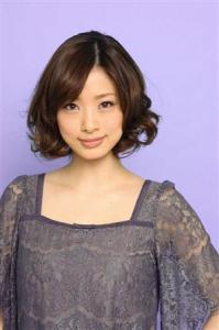 อุเอโตะ อายะ (Ueto Aya) แสดงละครเรื่องใหม่ของทาง NHK