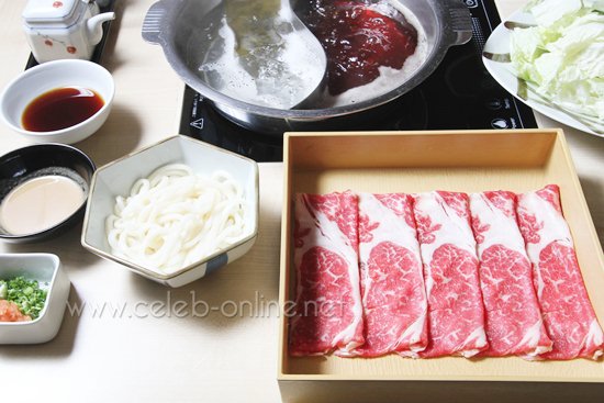 ชิมเนื้อนุ่มๆ กับน้ำซุปสูตรเด็ดสไตล์ “คาโกะโนยะ” ต้นตำรับชาบู ชาบู จากโอซากา