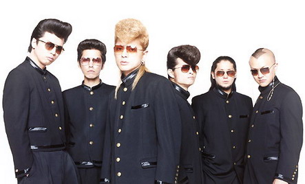 กลุ่มสิทธิยิวเดือด! จวกบอยแบนด์ยุ่น 'คิชิดัน' แต่งชุด 'นาซี' ออกทีวี