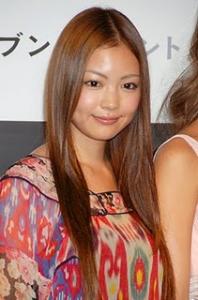 ยาโนะ มิคาโกะ (Yano Mikako) ปฏิเสธ “เกี่ยวแขนเดท” กับแจจุง (Jae Joong) 