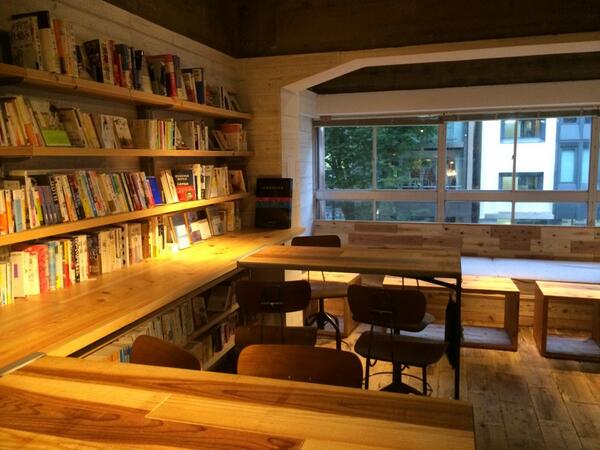 森の図書館...ห้องสมุดกลางป่าแห่งกรุงโตเกียว