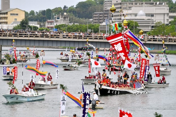 “Horan Enya” ประเพณีล่องเรือที่ 10 ปีมีครั้งเดียว​​ ในเมือง Matsue