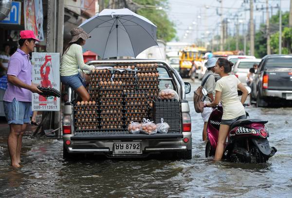 โตเกียวเปิดแผนช่วยเหลือฉุกเฉิน อุ้มธุรกิจญี่ปุ่นสำลักน้ำท่วมในไทย